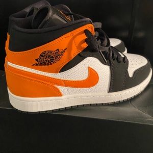 Men’s Air Jordan 1 Mids